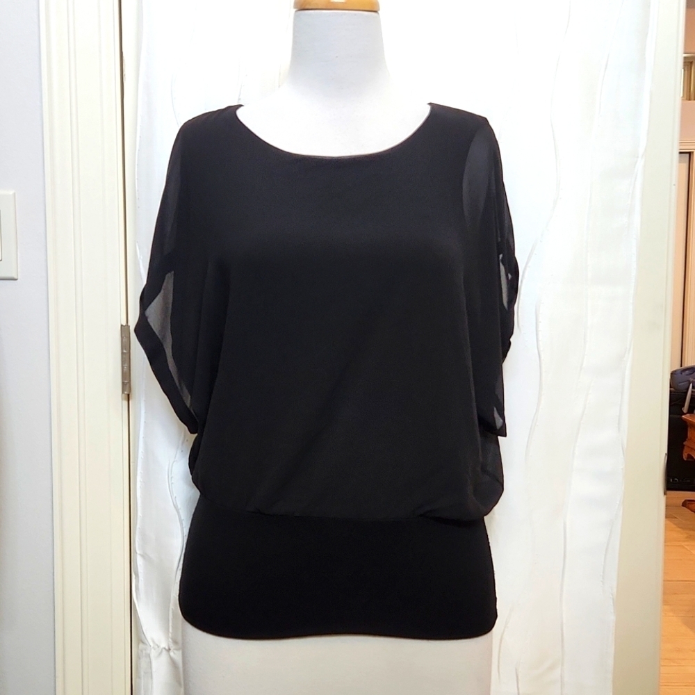 Joseph A Black Raglan Short Sleeve Top